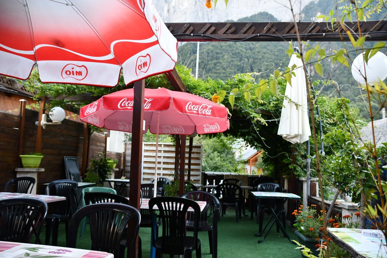 Hotel Le Terminus Le Bourg-dʼOisans Eksteriør bilde